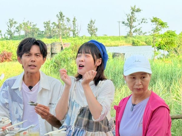 ▲阿翔(左起)、楊繡惠、安妮與籃籃。（圖／民視提供）