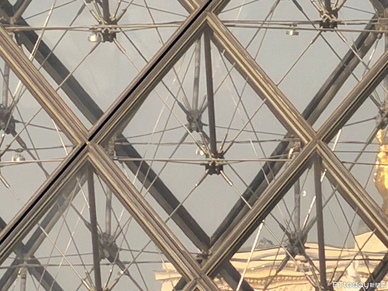 ▲▼       iPhone17 ProMax      。（圖／記者蘇晟彥攝）