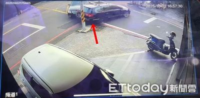 驚悚瞬間曝光!情侶吵架當街飛車追逐 女友「開車猛撞」下車爆哭