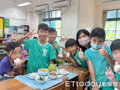 中秋不只吃月餅！南市學校推健康午餐　柚香入菜寓意「佑」護