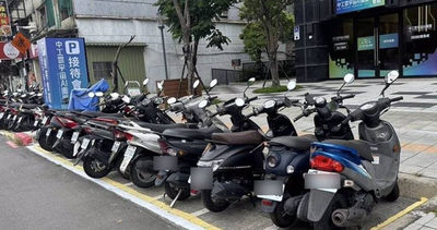 機車格畫在人行道「剛停好秒被開罰600↑」!她嘆:警察可能缺業績