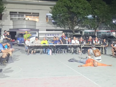 徐榛蔚說明會被嗆爆！災民怒吼「講廢話」原地開睡　數人離席抗議