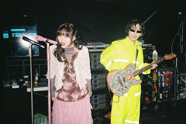 外送稿用　▲▼IU 燦赫 秀賢。（圖／翻攝自Instagram／akmuofficial）