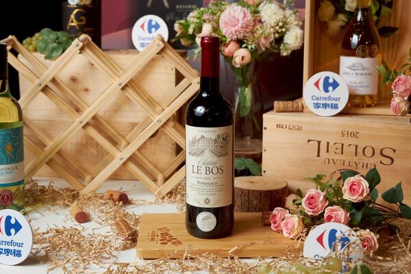 ▲▼家樂福年度最大「Wine Fai」酒展推出「滿999元現折150元」、「買2送1」、「3件999元」等多重優惠。（圖／業者提供）