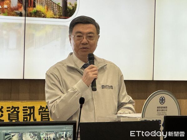 ▲▼行政院長卓榮泰、交通部長陳世凱今視察中秋疏運     。（圖／記者李姿慧攝）