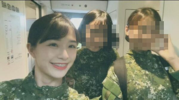 ▲▼女兵利用休假時間，到花蓮當「鏟子超人」。（圖／翻攝靠北長官2020）