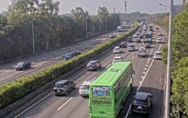 ▲▼國1南下湖口路段出現塞車。（圖／翻攝高速公路1968）