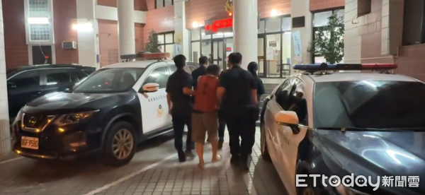 ▲東港警方逮獲通緝犯及毒駕男子送辦。（圖／記者陳崑福翻攝）