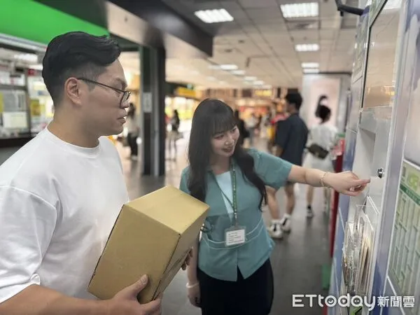 ▲▼郵局正妹員工張芷瑄化身日本旅客拍攝行銷影片。（圖／記者李姿慧攝）