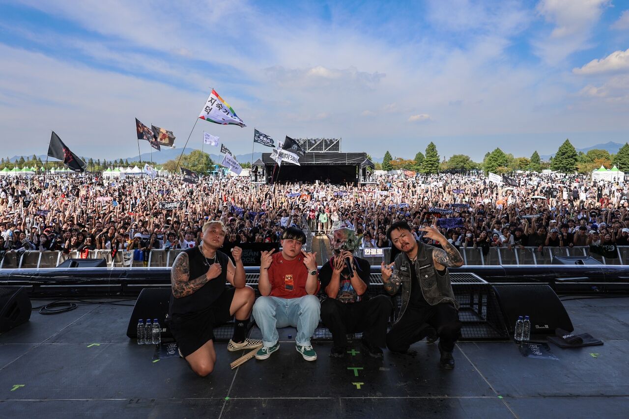 ▲▼血肉果汁機登上南韓釜山搖滾音樂節舞台。（圖／血肉果汁機提供）