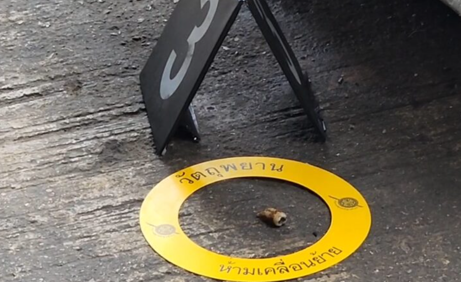 ▲▼恐怖前男友菜市場「爆頭槍殺」前女友！子彈穿透頭顱　從口中噴出。（圖／翻攝自khaosod）