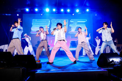 Energy突襲台南夜市「萬人擠進險暴動」！　Toro當場變叫賣哥