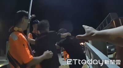 搶黃魚釣點惡男駕船衝撞釣客!回港又開車撞海巡 慘遭逮捕