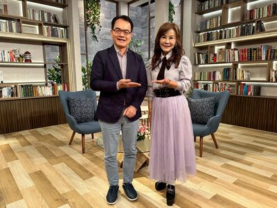 龍千玉動情開唱 首揭隱婚藏子、喪女真相