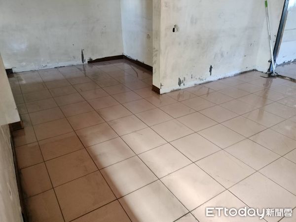 ▲台中市環保局挺進光復，協助清理民宅爛泥。（圖／台中市政府提供）