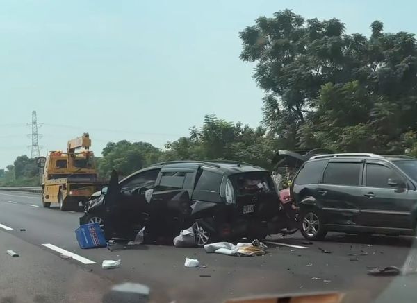 ▲國道南下217K發生6車追撞釀13傷。（圖／民眾提供）