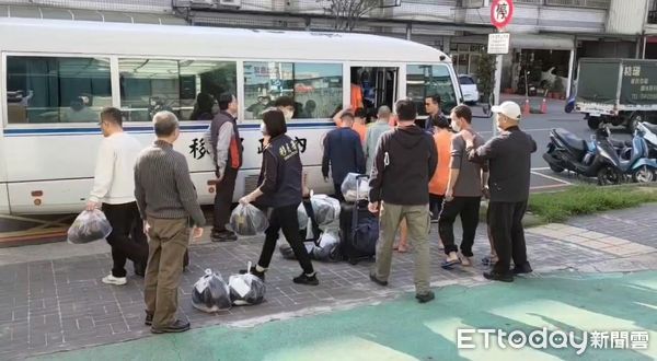 ▲▼             。（圖／移民署台中專勤隊提供）