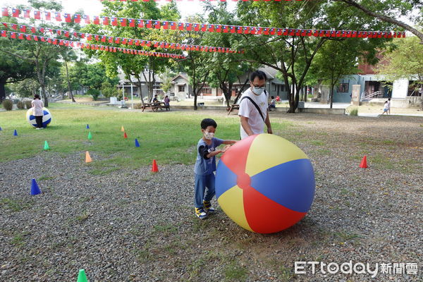 ▲伊甸基金會「無障礙生活節」4日在台南水交社文化園區登場，吸引民眾熱情參與。（記者林東良翻攝，下同）