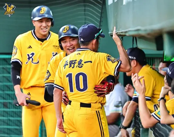 ▲中信兄弟王政順、林吳晉瑋、平野惠一。（圖／兄弟提供）