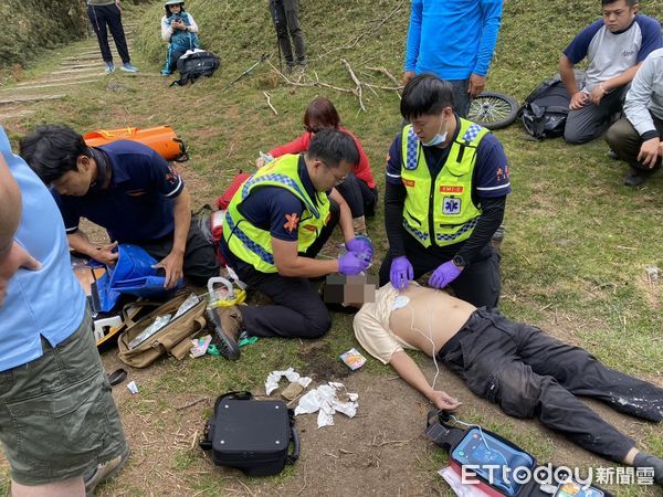 ▲▼台中男獨爬麟趾山「突然走不動」斷氣　電擊CPR搶救仍不治。（圖／記者高堂堯翻攝）