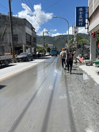 ▲鳳小岳低調現身花蓮光復救災。（圖／經紀人提供，請勿隨意翻拍，以免侵權。）