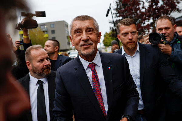 ▲▼捷克國會大選結果4日出爐，擁有「捷克川普」之稱的前總理巴比斯（Andrej Babis）領導政黨「不滿公民行動黨」（ANO）以將近35%選票大勝。（圖／路透）