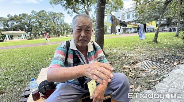 ▲▼佛祖街阿伯「下潛泥水」逃死劫，中秋想回家成「不可能的任務」（圖／記者陳宏瑞攝）
