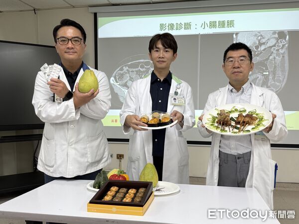 ▲中秋節吃錯會出事！藥師點名「8大禁忌藥物」，配柚子下肚恐進加護病房。（圖／台中醫院提供）