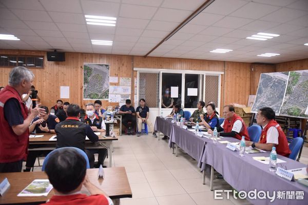 ▲▼花蓮縣政府召開「第18次馬太鞍堰塞湖協調及處理工作會議」，由縣長徐榛蔚主持。（圖／花蓮縣政府提供，下同）