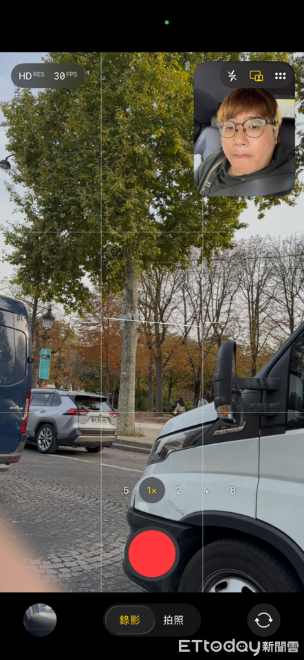 ▲▼       雙向      。（圖／記者蘇晟彥攝）