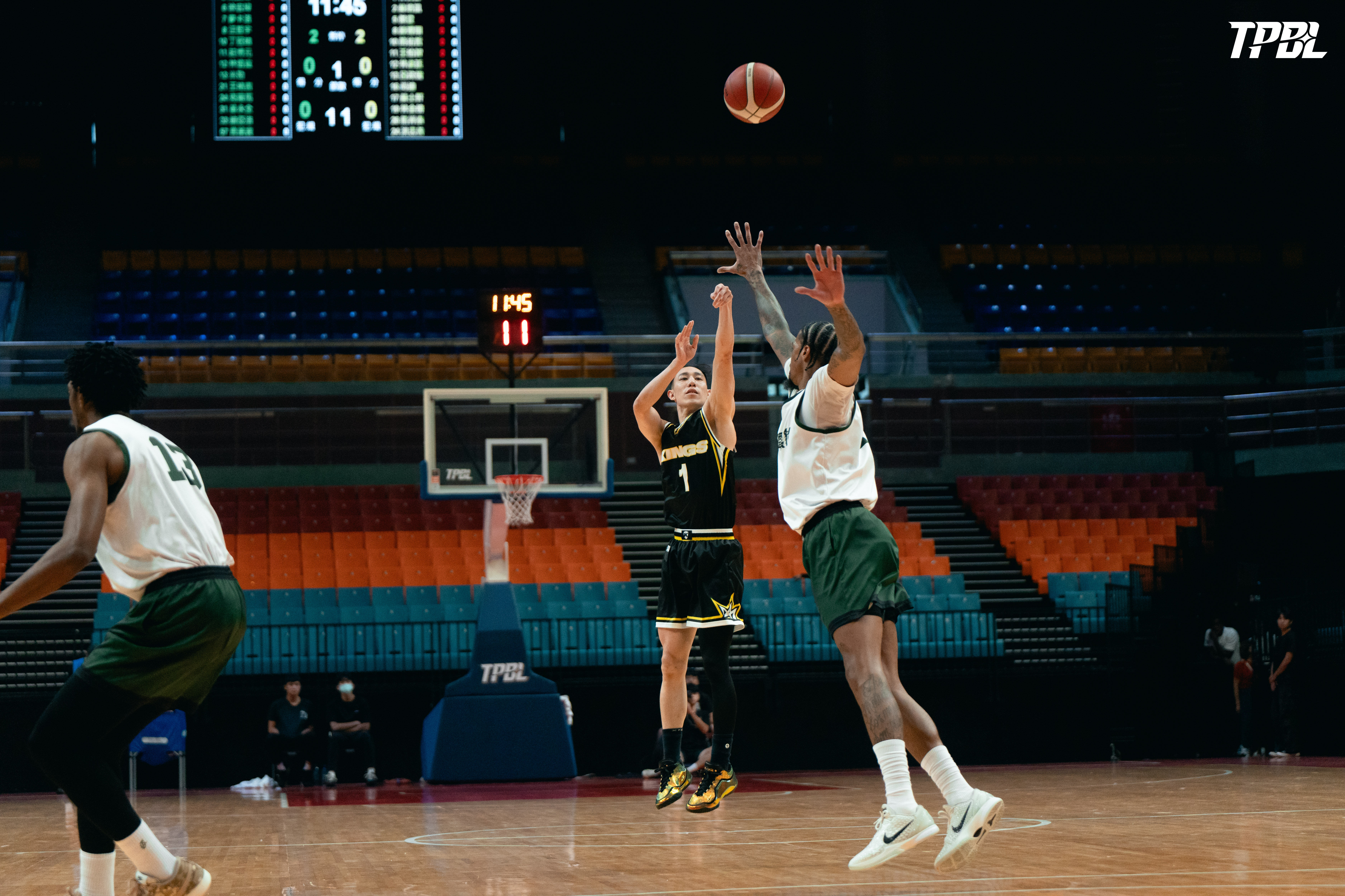 ▲▼新北國王林書緯、桃園台啤永豐雲豹高錦瑋。（圖／TPBL提供）