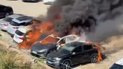 陸電動車爆炸自燃波及7車　車主曝起火前車內溫度高達76.4度