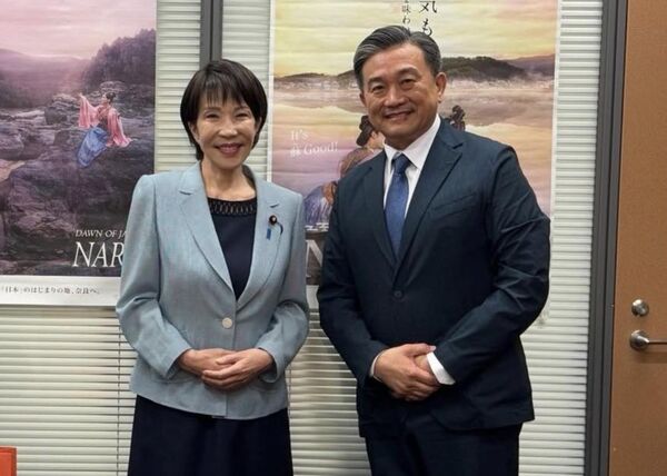 ▲▼民進黨立委王定宇與日本自民黨新總裁高市早苗。（圖／翻攝自Facebook／王定宇）