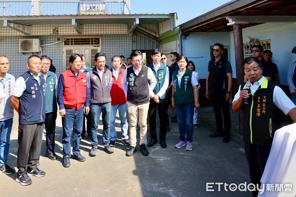 ▲總統賴清德南下台南七股區視察西寮里災後復建情形，肯定中央地方合作成果。（記者林東良翻攝，下同）