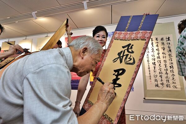 ▲基隆書道會會員聯展開幕。（圖／記者郭世賢翻攝）