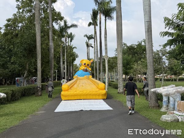 ▲台南山上花園水道博物館舉辦六周年館慶《夏浪祭》，祭出百米滑水道與兒童免費入園優惠，吸引親子同樂。（記者林東良翻攝，下同）