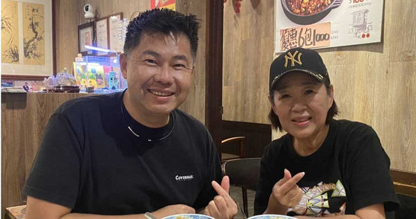 魏先生表示，他之前當主委時，副主委就是海邊走走的蔡姊，社區有需要捐款，蔡姊都很樂意，久了就有默契，每次有災難，他們都會一起出錢出力。（圖／魏先生提供）