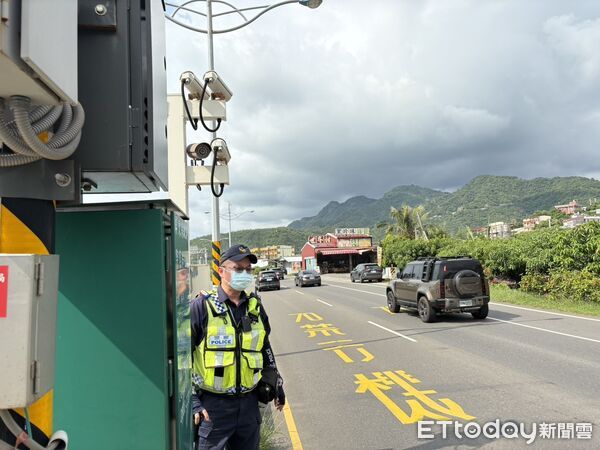 ▲屏東縣警方因應北返高峰車潮，全面啟動各項交通疏導。（圖／記者陳崑福翻攝）