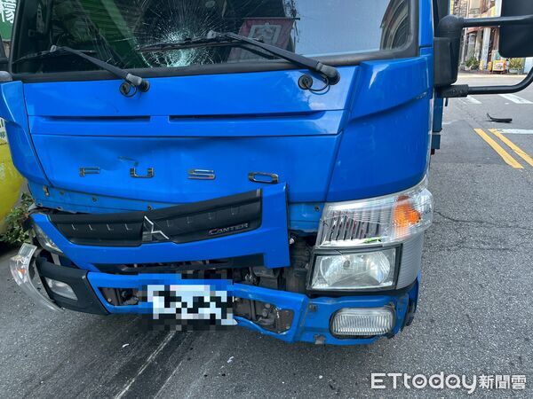 ▲▼台中1名女騎士載菜去擺攤，不料在路口慘遭貨車撞死。（圖／民眾提供，下同）