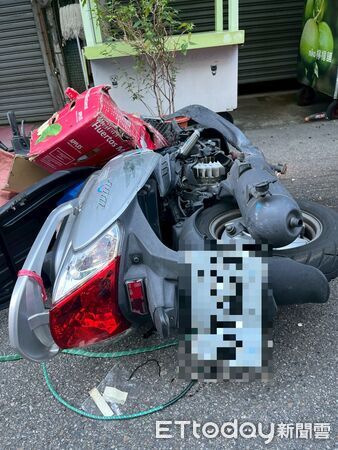 ▲▼台中1名女騎士載菜去擺攤，不料在路口慘遭貨車撞死。（圖／民眾提供，下同）