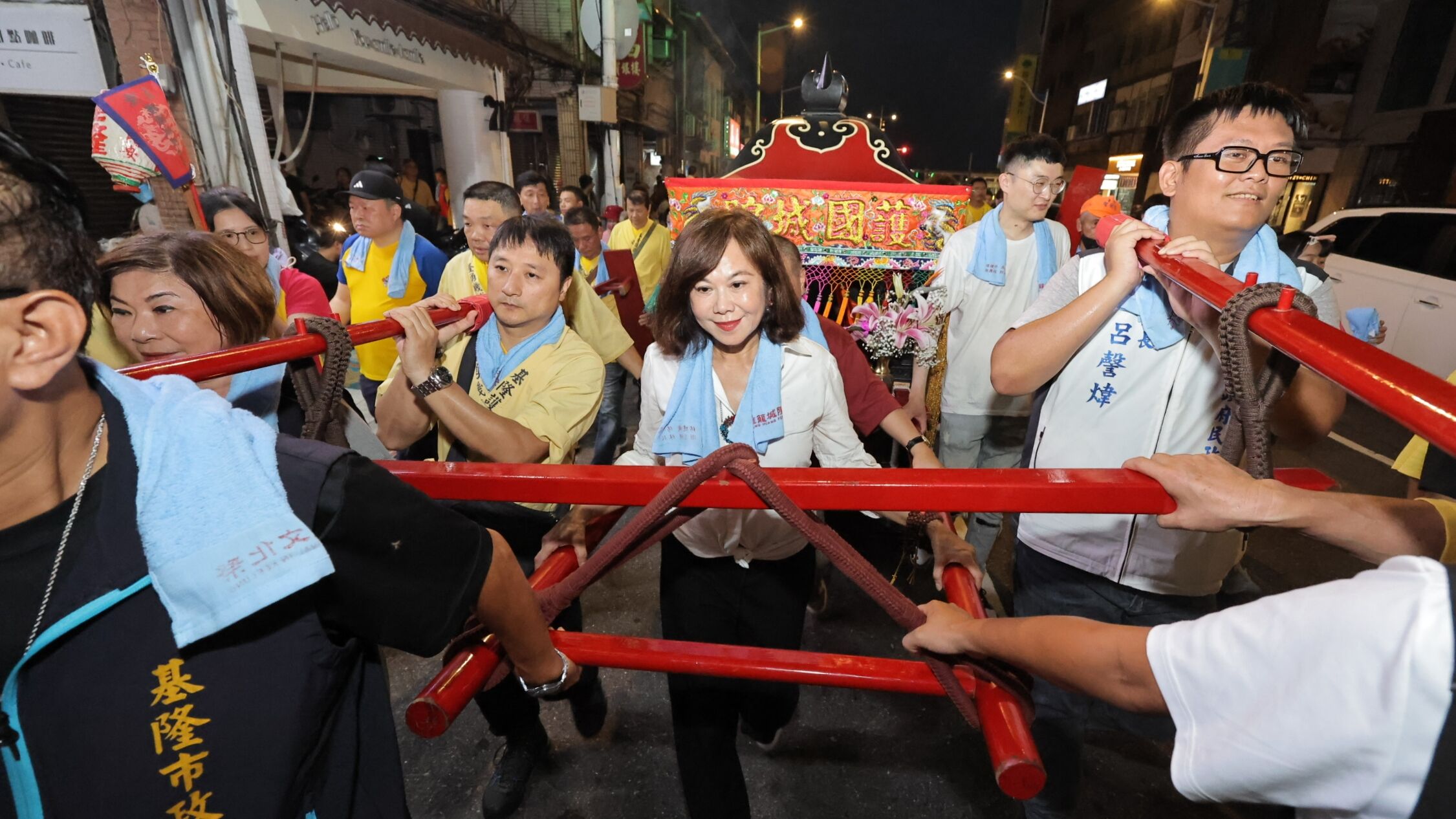 ▲雞籠城隍文化祭夜巡遶境祈福。（圖／記者郭世賢翻攝）