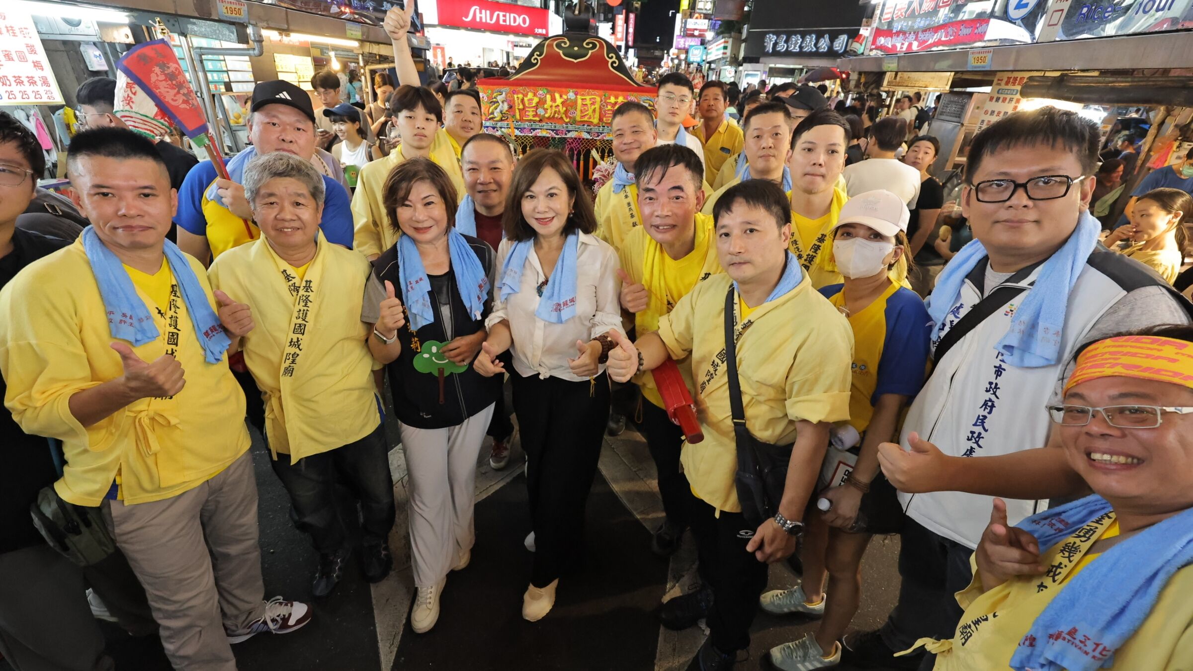 ▲雞籠城隍文化祭夜巡遶境祈福。（圖／記者郭世賢翻攝）