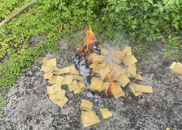 ▲中年男子失蹤14月在自家果園成枯骨，快樂天堂基金會助喪葬事宜。（圖／縣議員張雪如提供）
