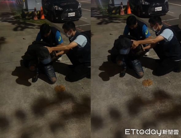▲警方將陳嫌壓制上銬。（圖／民眾提供）
