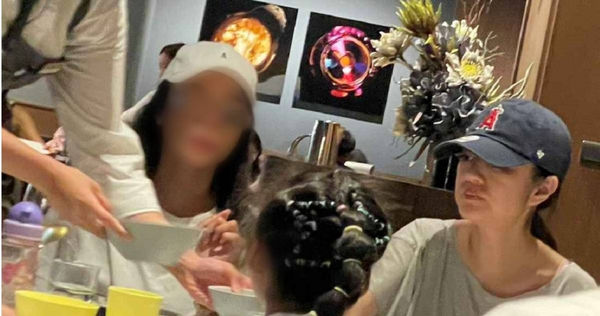 獨家直擊／安以軒頂素顏聚餐　聊媽媽經「睡不著就寫功課」