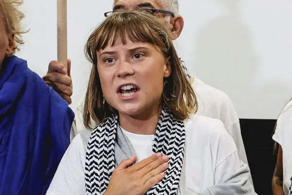 ▲▼以色列驅逐加薩援助船隊的171名參與者出境，其中包括瑞典知名氣候行動人士「環保少女」童貝里（Greta Thunberg）。（圖／路透）