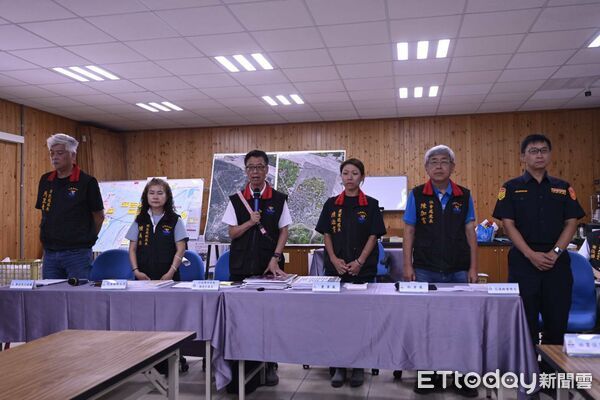 ▲▼6日召開的馬太鞍堰塞湖潰壩救災進度說明會，宣布7日光復鄉公部門上班、學校正常上課。（圖／花蓮縣政府提供，下同）