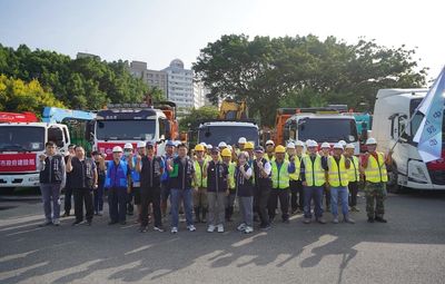 台中幫出動花蓮！藝人扛鏟、建商公會捐百萬　重機具日夜趕工