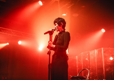 開唱前才託夢！　曹雅雯唱一半「亡父真的來了」哽咽落淚