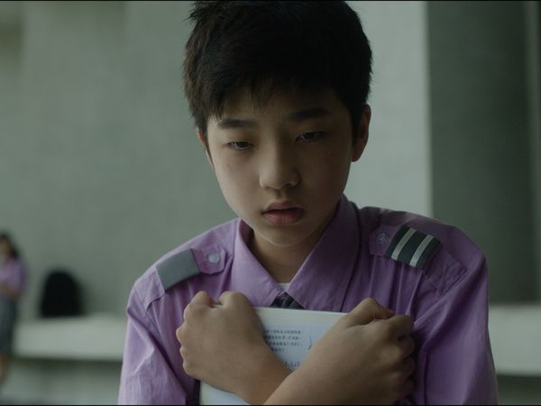 ▲《自殺通告》，集結金馬影帝黃秋生、林予晞、黃迪揚同台飆戲，更找來劉敬、白潤音、邵奕玫、張豐豪及戴雅芝5位台灣亮眼新秀。（圖／本萃電影提供）